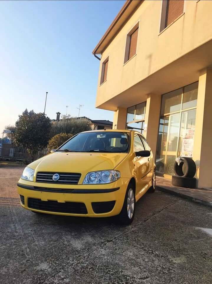 Foto Fiat Punto Anteriore